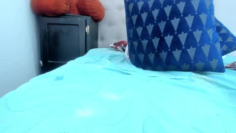 Snapshot of tiffany_hot19_ chatting on February 2025 08:24:01 PM tiffany online show from February 2025 08:24:01 PM