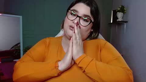 Snapshot of tiffany_laurens chatting on December 2024 06:59:02 AM dont forget ask for custom vids online show from December 2024 06:59:02 AM