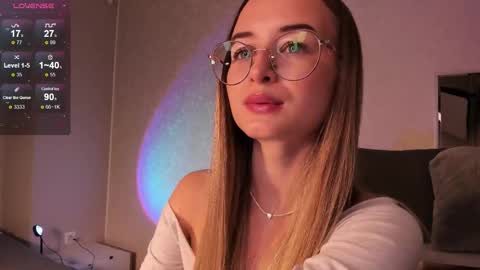 Snapshot of tiffanyhunt chatting on October 2025 01:11:02 PM Tiffany online show from October 2025 01:11:02 PM