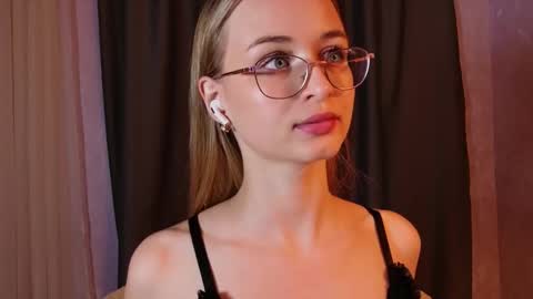 Tiffany online show from February 2026 04:08:01 PM