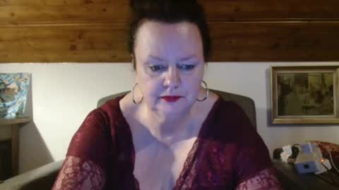 TiffanyMature online show from January 2026 04:12:01 PM