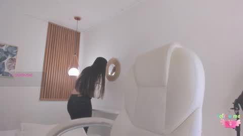 Tiffany online show from February 2026 12:09:02 PM