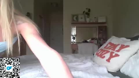 Snapshot of tiffbabyyyyy chatting on October 2025 09:03:02 PM tiff online show from October 2025 09:03:02 PM