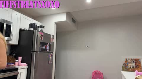 Snapshot of tiffstreatsxoxo chatting on March 2026 04:57:01 PM Tiffstreatsxoxo online show from March 2026 04:57:01 PM