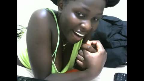 tight_pussie online show from October 2025 05:33:02 PM