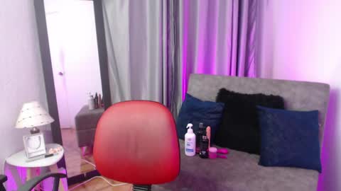 tiinajonus_ online show from May 2026 04:29:02 AM