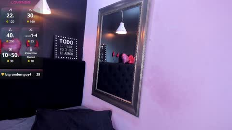 Snapshot of tiiny_emilly chatting on October 2025 11:01:02 PM tiiny emilly online show from October 2025 11:01:02 PM