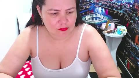 Tila online show from April 2026 01:08:01 AM