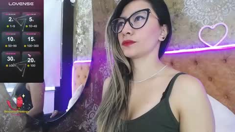 Snapshot of tila_tequila15 chatting on February 2025 12:19:01 PM TILA TEQUILA online show from February 2025 12:19:01 PM
