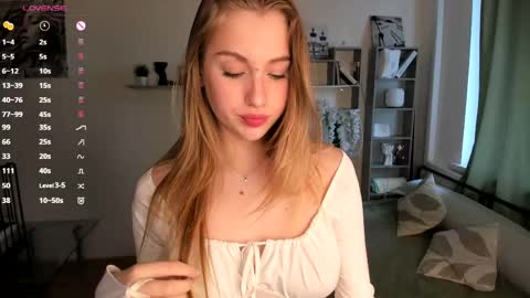 Elizabeth Elize online show from April 2026 08:50:01 AM