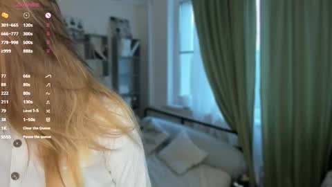 Elizabeth Elize online show from May 2026 09:14:01 AM