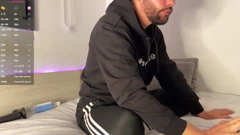 Snapshot of tim_beard chatting on December 2025 11:22:01 PM Tim Beard online show from December 2025 11:22:01 PM