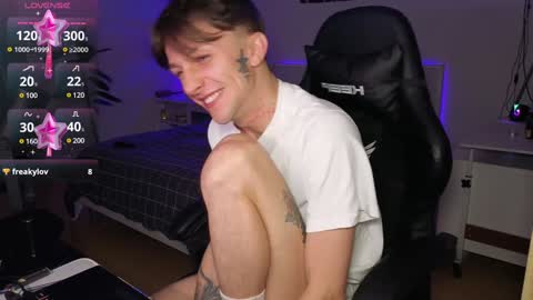 Snapshot of tima_lexikov chatting on December 2024 10:37:02 AM Tima Lexikov online show from December 2024 10:37:02 AM