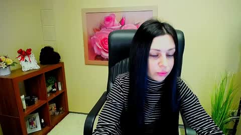 Snapshot of timeparadice chatting on December 2024 11:00:01 AM Luisa online show from December 2024 11:00:01 AM