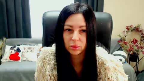 Luisa online show from April 2026 07:47:02 AM