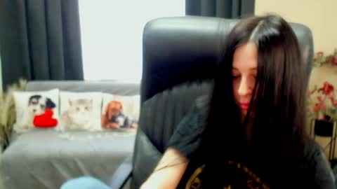 Luisa online show from May 2026 07:25:01 AM