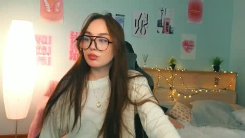 Mia online show from January 2026 07:28:02 PM