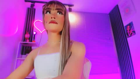 Snapshot of timmy_boyy chatting on February 2026 02:43:01 AM Hallie And Annie online show from February 2026 02:43:01 AM