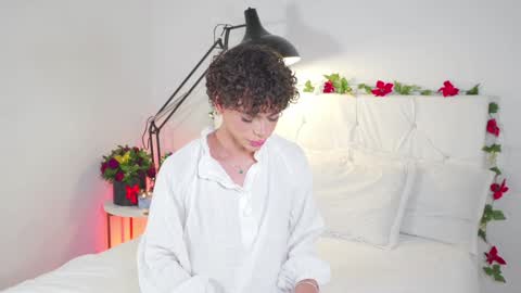 timmyshy online show from December 2024 04:53:02 AM