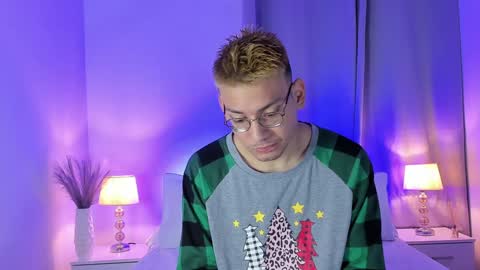 timi  jones online show from December 2024 10:28:01 AM