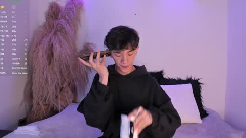 Timothy 21 years old online show from January 2025 06:43:01 PM