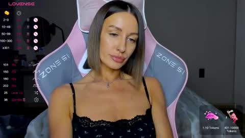 Snapshot of tina__bestie chatting on April 2026 11:35:01 AM Tina online show from April 2026 11:35:01 AM