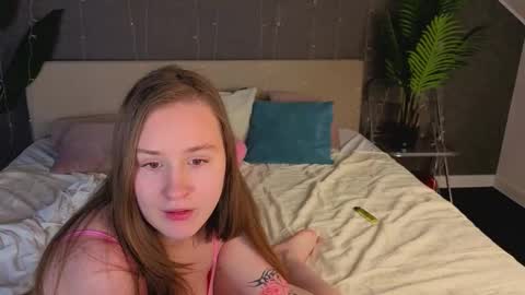 Snapshot of tina_hicks chatting on March 2026 10:08:01 AM Stella online show from March 2026 10:08:01 AM