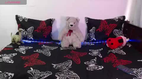 Snapshot of tina_n_charlie chatting on October 2025 12:46:01 PM Tina N Charlie online show from October 2025 12:46:01 PM