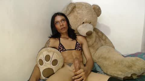 Snapshot of tinaa_williams chatting on February 2025 10:26:01 PM tinaa_williams online show from February 2025 10:26:01 PM