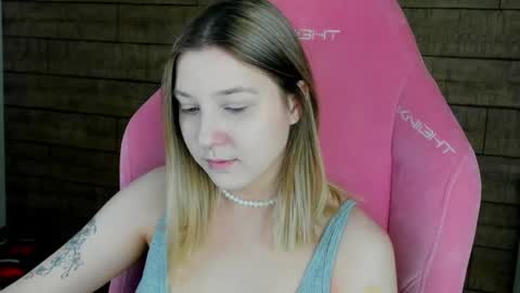 Snapshot of tinaburton chatting on April 2026 04:14:01 PM TinaBurton online show from April 2026 04:14:01 PM