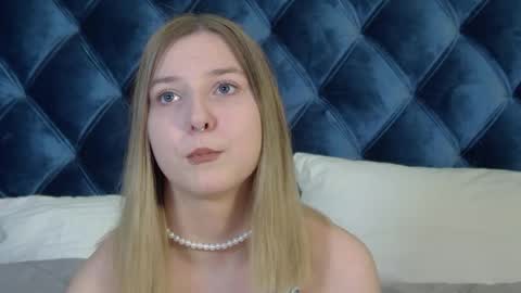 Snapshot of tinaburton chatting on April 2026 03:55:02 PM TinaBurton online show from April 2026 03:55:02 PM