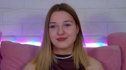Snapshot of tinaburton chatting on April 2026 04:38:02 PM TinaBurton online show from April 2026 04:38:02 PM