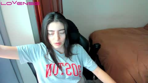 Snapshot of tinaconti chatting on April 2026 07:51:02 PM Tina online show from April 2026 07:51:02 PM