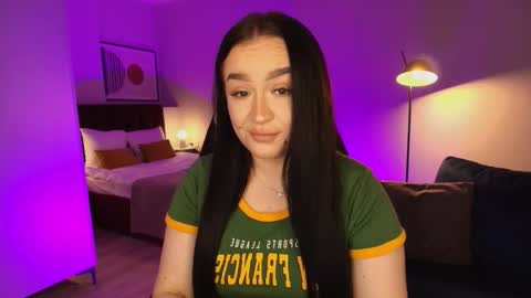 hi im curvy babyface girlie Tina online show from February 2026 08:43:01 AM