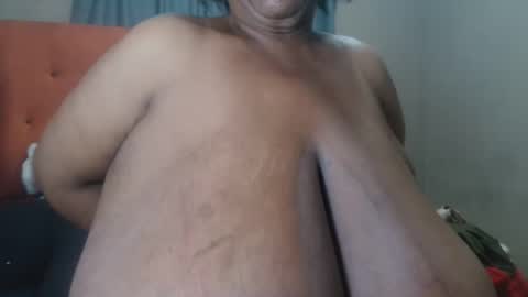 tinagiant online show from May 2026 04:01:02 PM