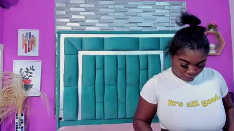 Snapshot of tinajones20 chatting on October 2025 01:08:01 PM Tina online show from October 2025 01:08:01 PM