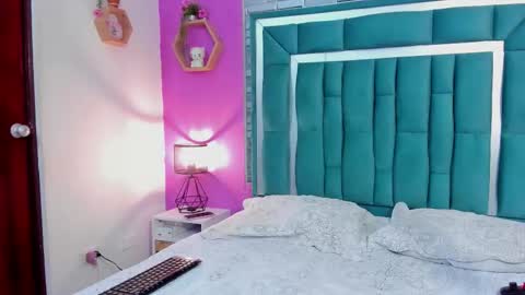 Snapshot of tinajones20 chatting on November 2025 08:42:02 PM Tina online show from November 2025 08:42:02 PM