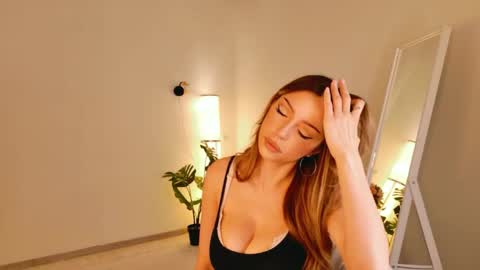 Tina online show from May 2026 01:38:02 PM