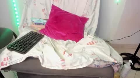 tinas_smith online show from June 2026 01:37:01 PM