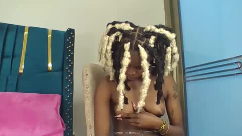 Snapshot of tinashe004 chatting on November 2025 07:08:02 PM tinashe online show from November 2025 07:08:02 PM