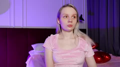 tinasiner online show from February 2025 01:38:01 PM