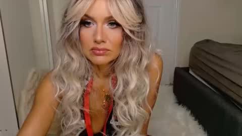 tinkerbell822 online show from May 2026 07:58:01 AM
