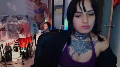 I AM BELLA  ----------- follow my  IG  TINNS 69 online show from February 2026 10:04:02 PM