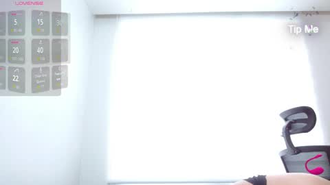 Tiny Caroline online show from May 2026 09:42:02 PM