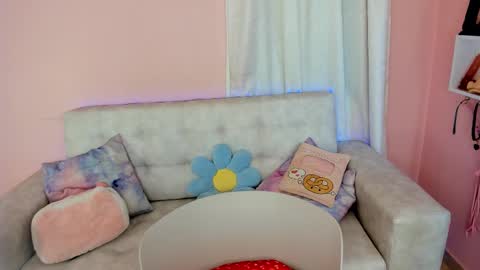 Snapshot of tiny_cora chatting on February 2025 04:48:02 PM tiny_cora online show from February 2025 04:48:02 PM