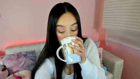 tiny_cora online show from April 2026 04:26:01 PM