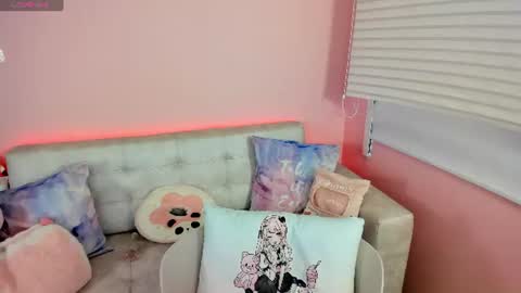 tiny_cora online show from June 2026 04:39:02 PM