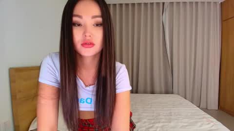 Snapshot of tiny_cute chatting on March 2025 07:12:02 PM Lia online show from March 2025 07:12:02 PM