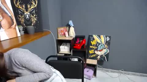 Snapshot of tiny_felicity chatting on October 2025 06:13:02 AM Gloria online show from October 2025 06:13:02 AM