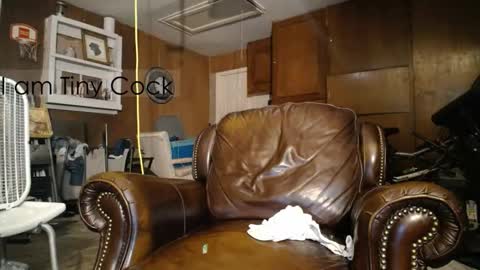 tinycock_1979 online show from November 2025 03:06:02 AM